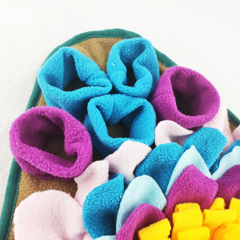 Pet Snuffle Mat For Dogs Interactive Feed Game Sunflower Suction Cups Dog Treats Feeding Mat With Puzzles Encourages Natural Foraging Skills - 4